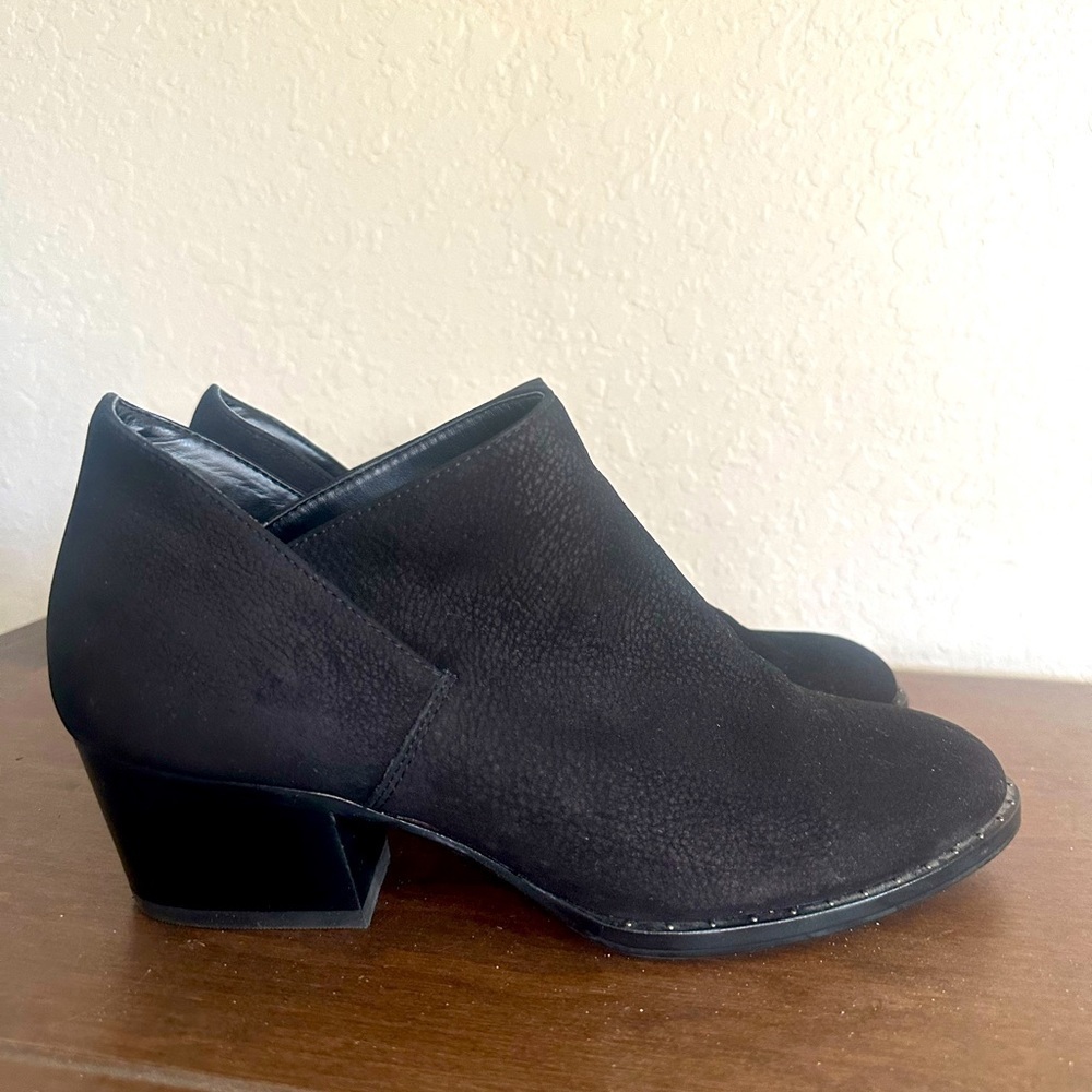 Antonio Melani booties size 8.5